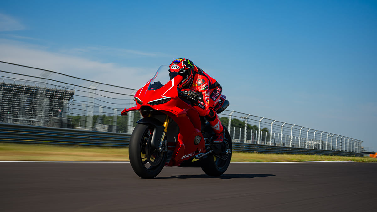 2026 Ducati Panigale V4 R
