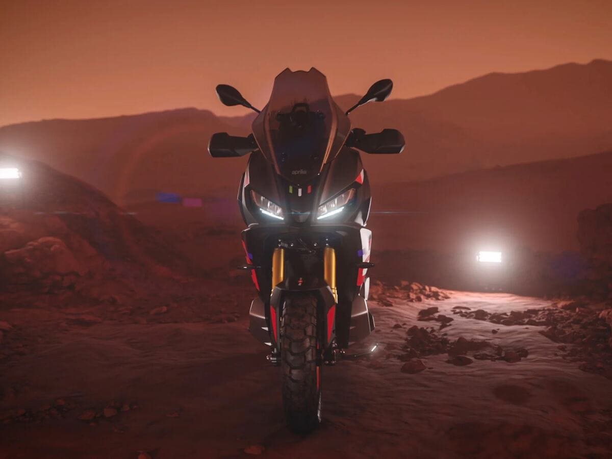 2026 Aprilia SR GT 400