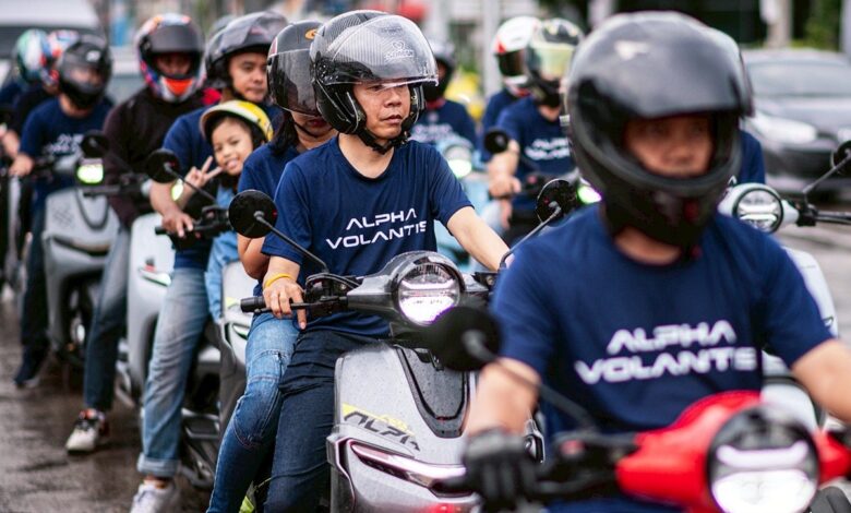 Alpha V. Ride to the Moon Night Trip ขี่เที่ยว ฟินยามค่ำคืน